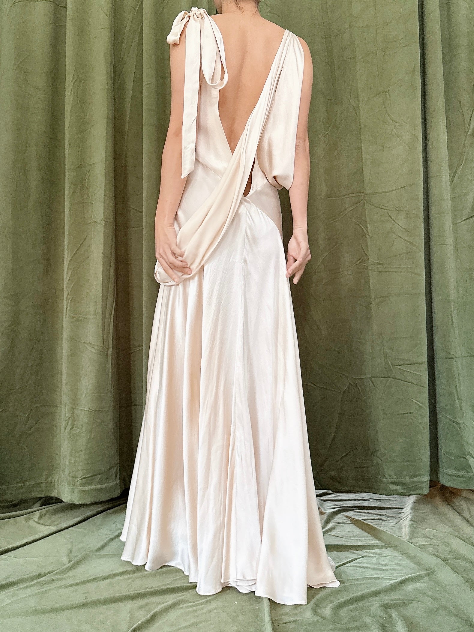 Vintage Ecru Painted Peony Silk Gown - M