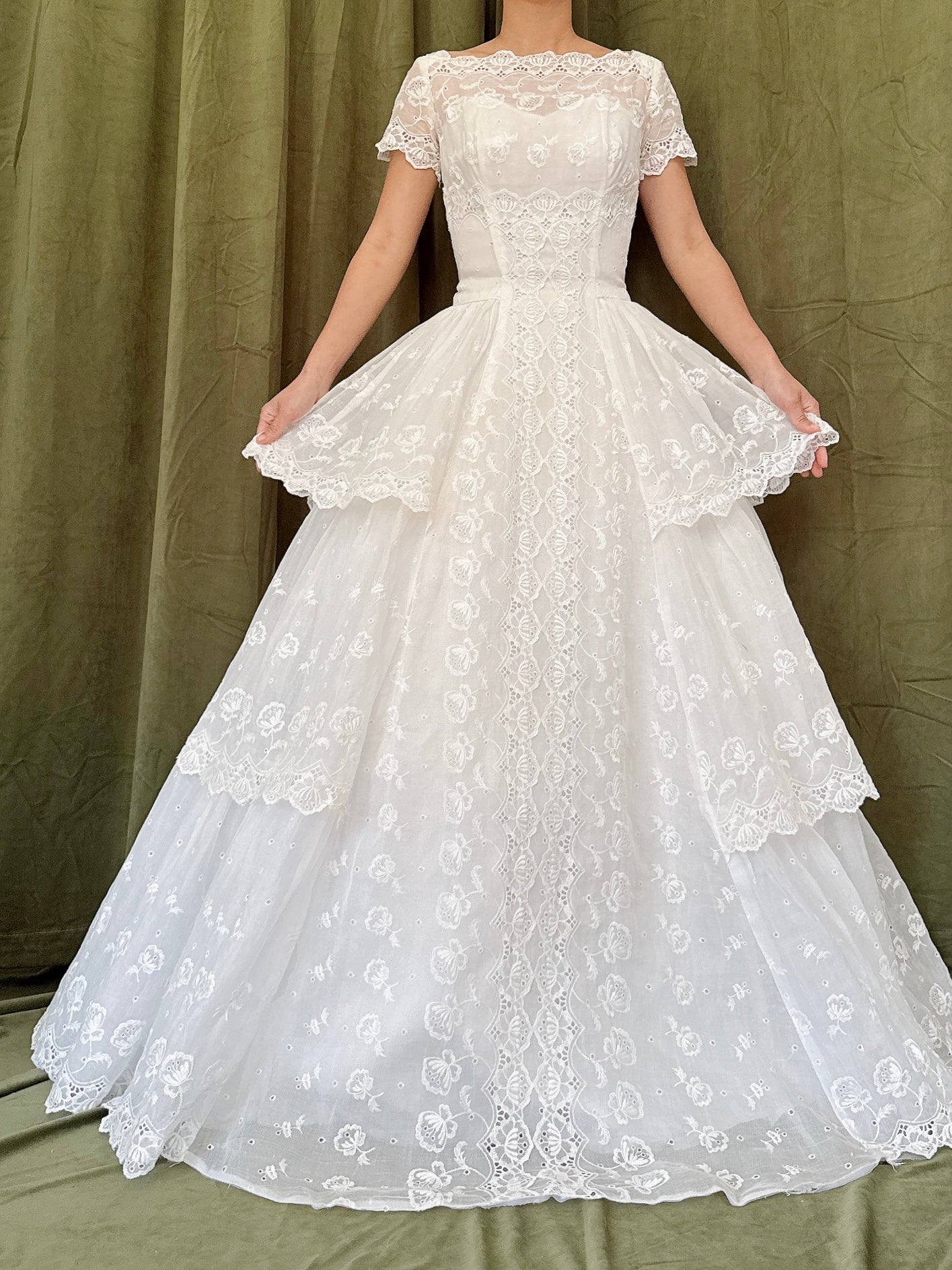 Vintage Embroidered Side Tiered Gown - XS