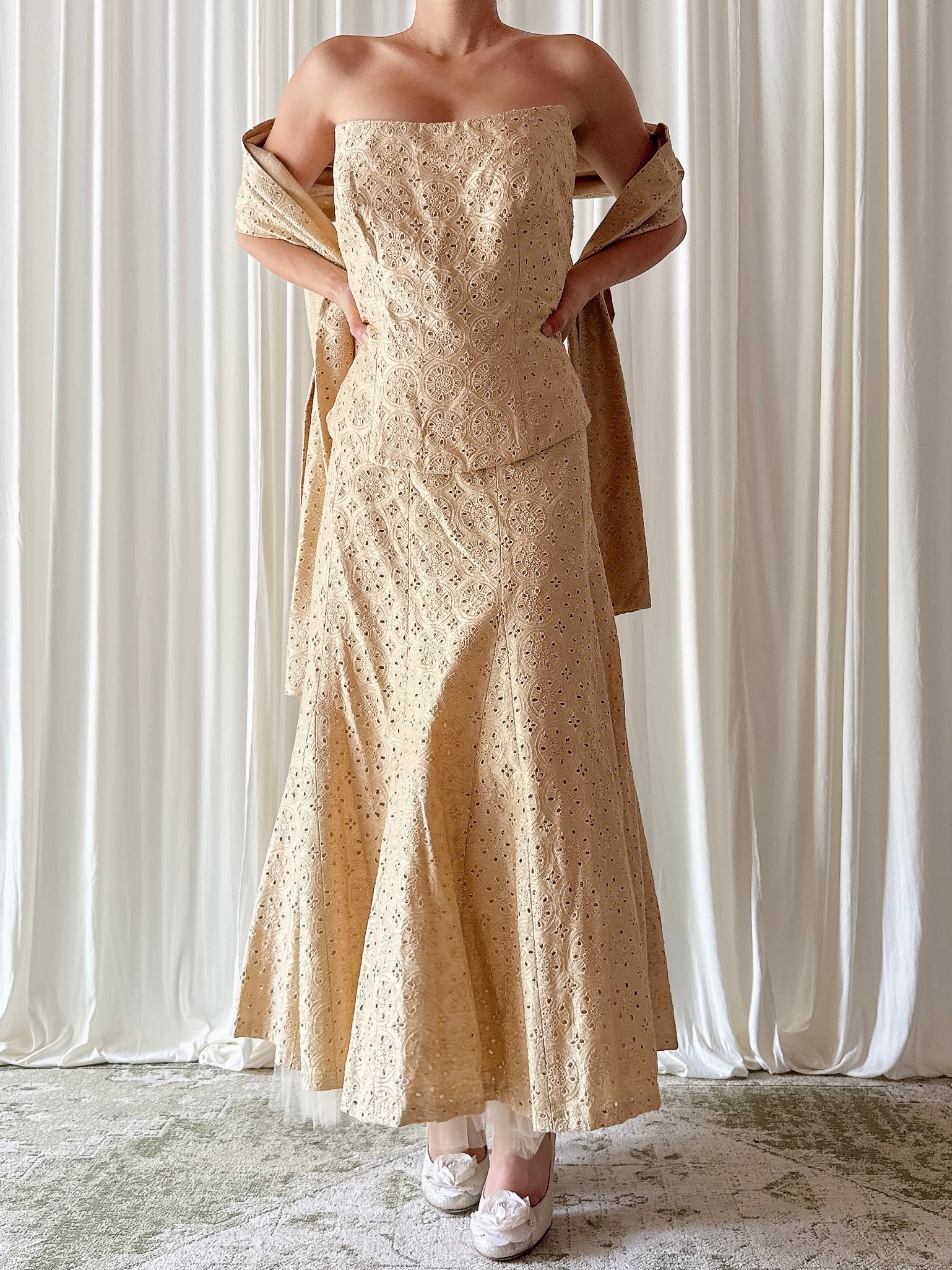 Vintage Paule Vasseur Light Gold Embroidered 4 Piece Set - Size 46