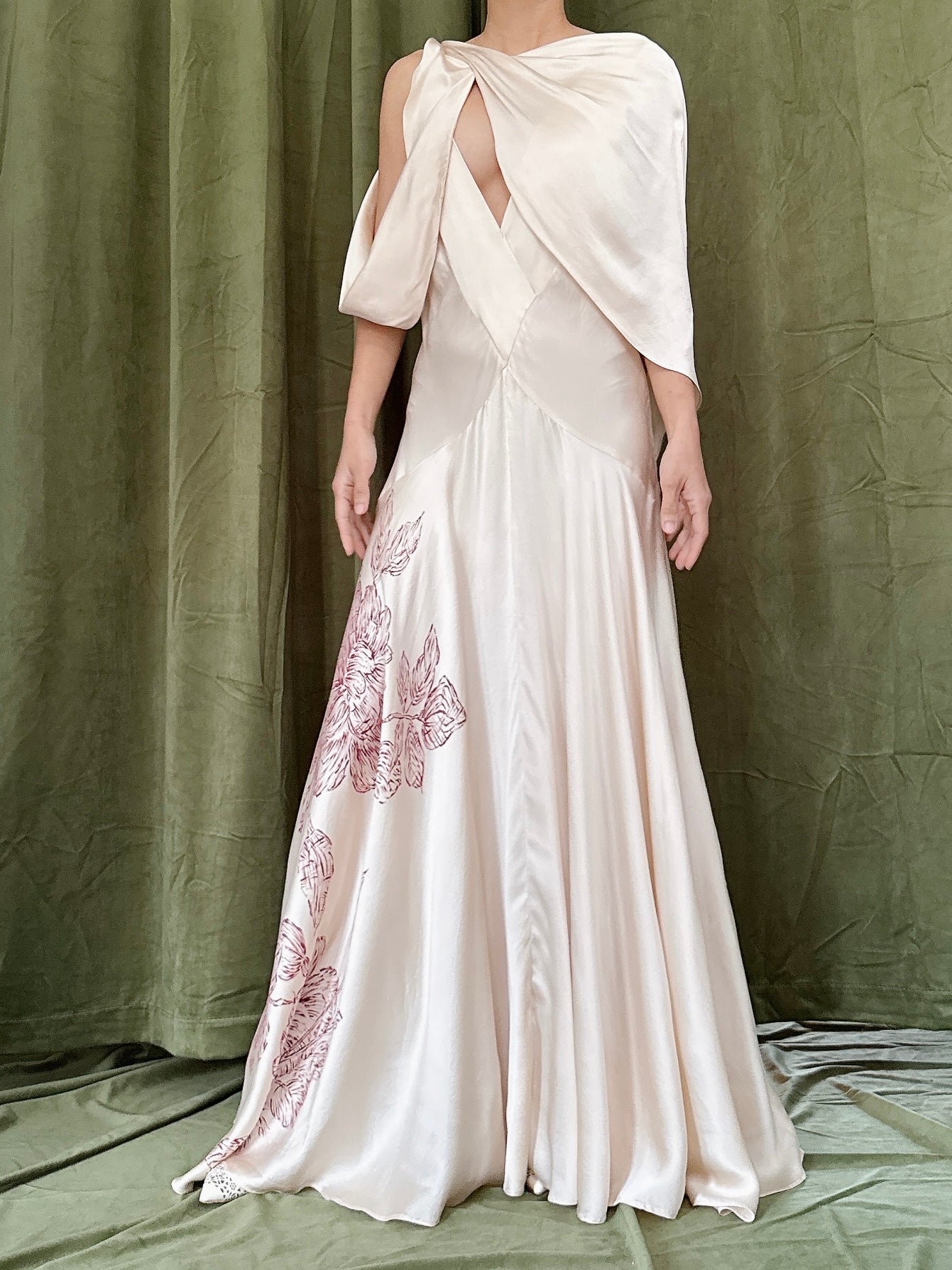 Vintage Ecru Painted Peony Silk Gown - M